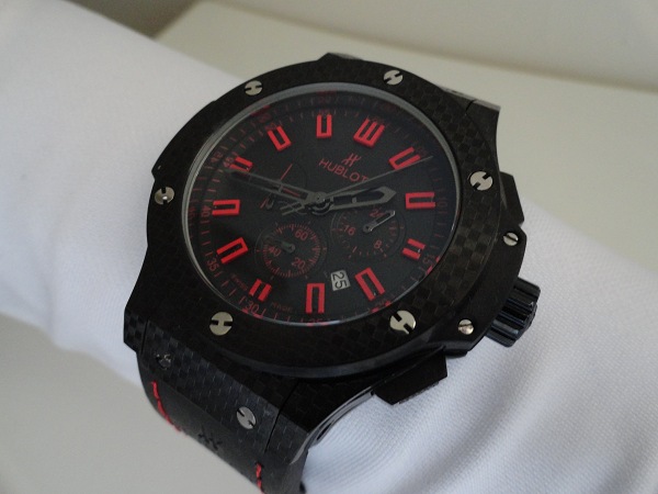 replica de reloj Hublot Big Bang mágico rojo de Carbono